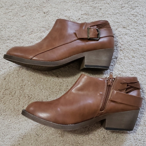 Jellypop Burbanks Booties - Picture 6 of 10